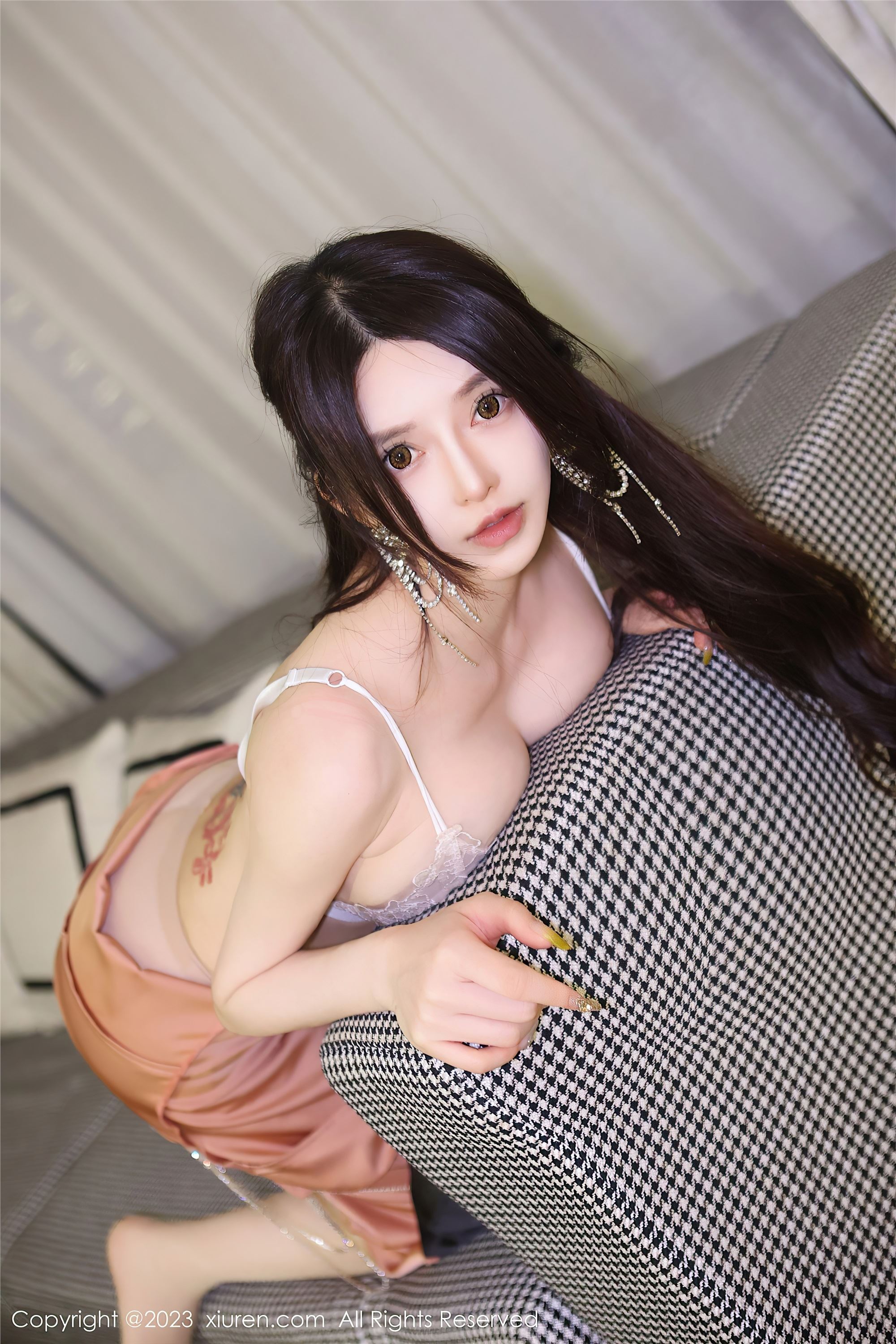 XiuRen秀人网  2023.06.30 NO.7000 玉兔miki